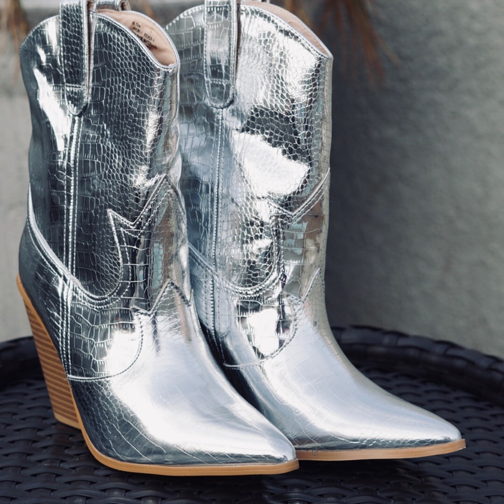 Silver Snake Country Boho Western Cowboy Boots - Picture 6 of 8